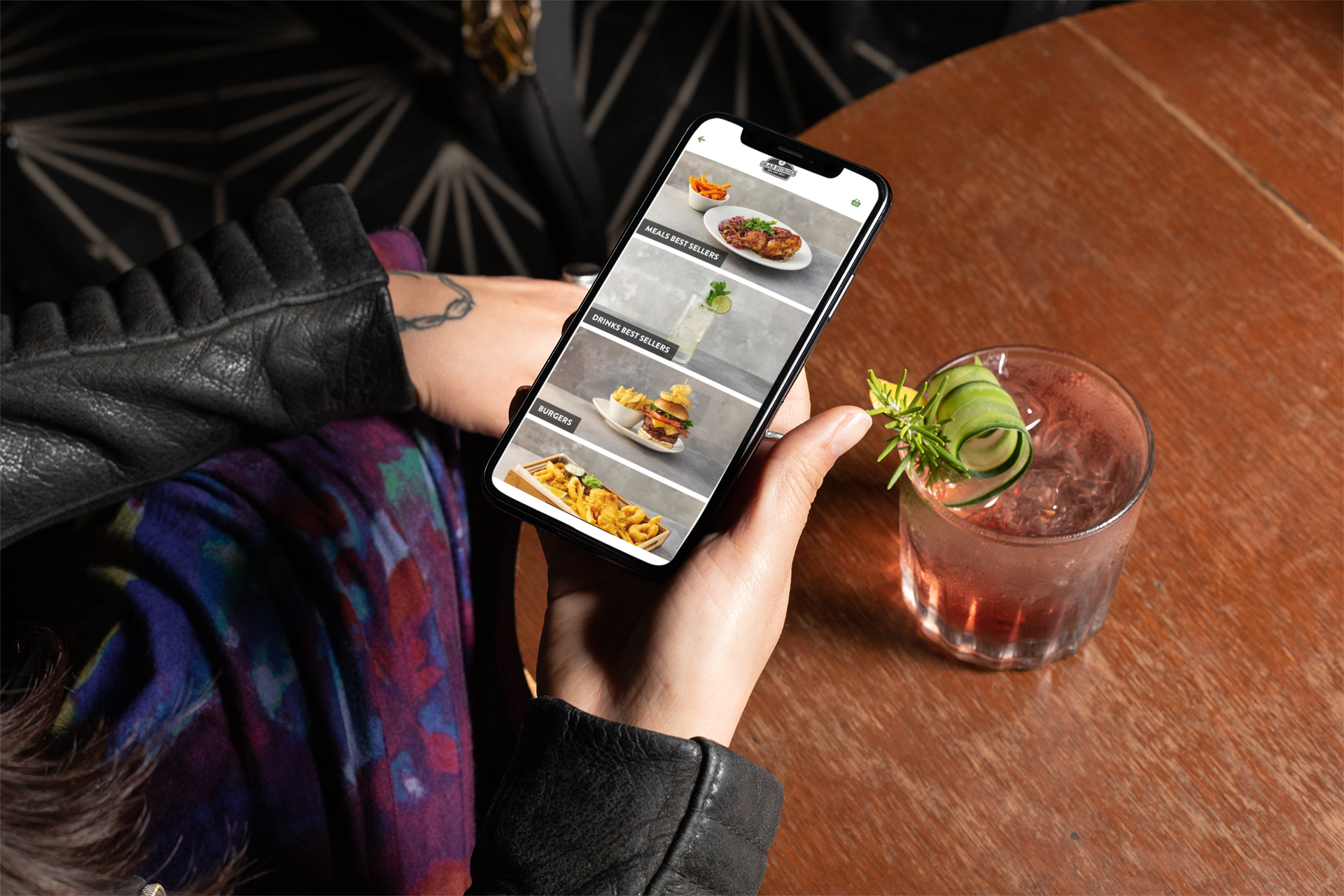 Grab partners with AtYourGate to enable end-to-end contactless airport ordering and delivery experience