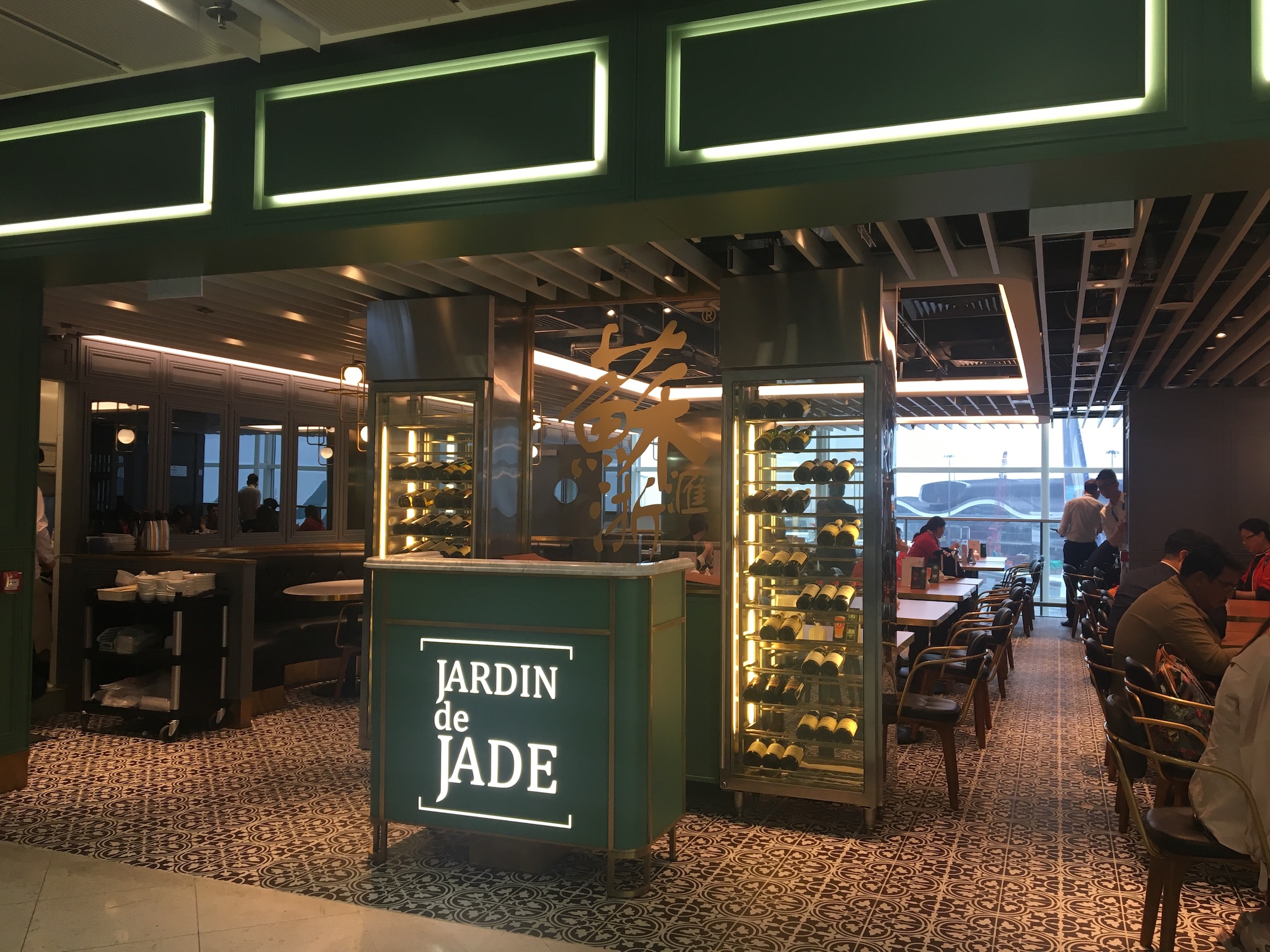 SSP partners with Michelin Star bistro Jardin de Jade at Hong Kong International Airport