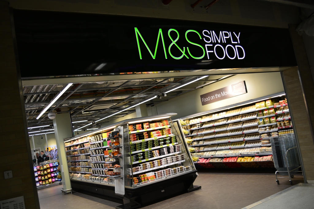 M store. Магазин Marks Spencer Лондон еда. Магазин m s. "Маркс и Спенсер" еда. Marks Spencer simply food.