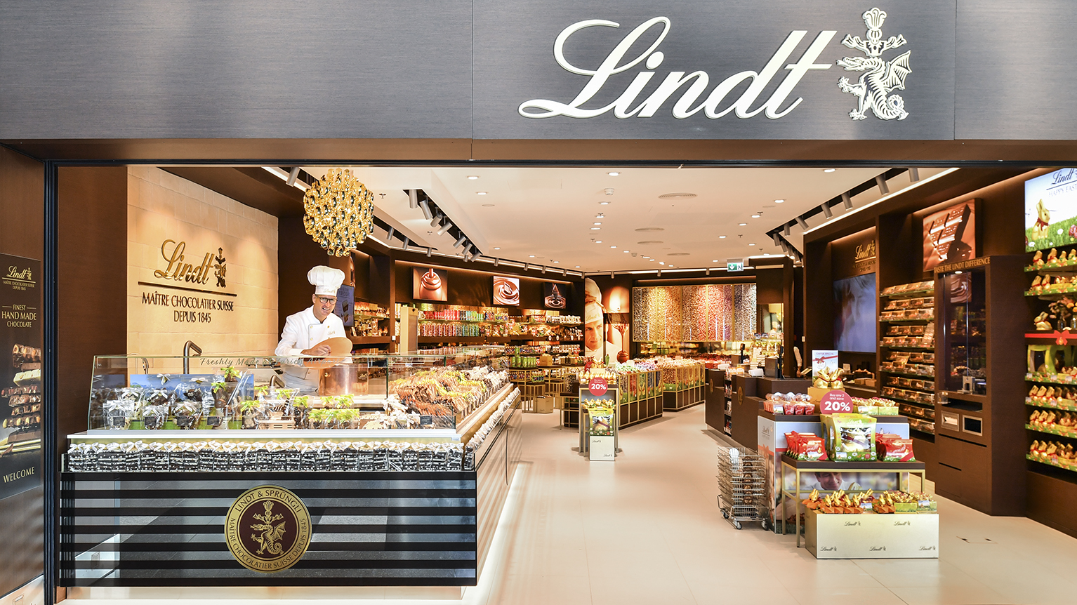 Lindt makes it magical – Advantage Group recognises Lindt & Sprüngli Travel Retail as top confectionery supplier in travel retail in 2019